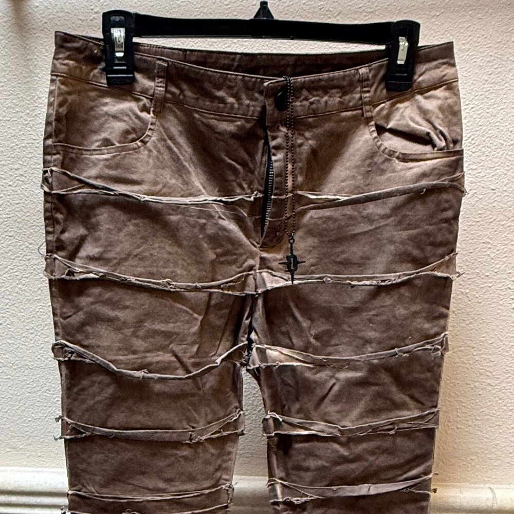 Darker Wavs distressed jeans NWT!
